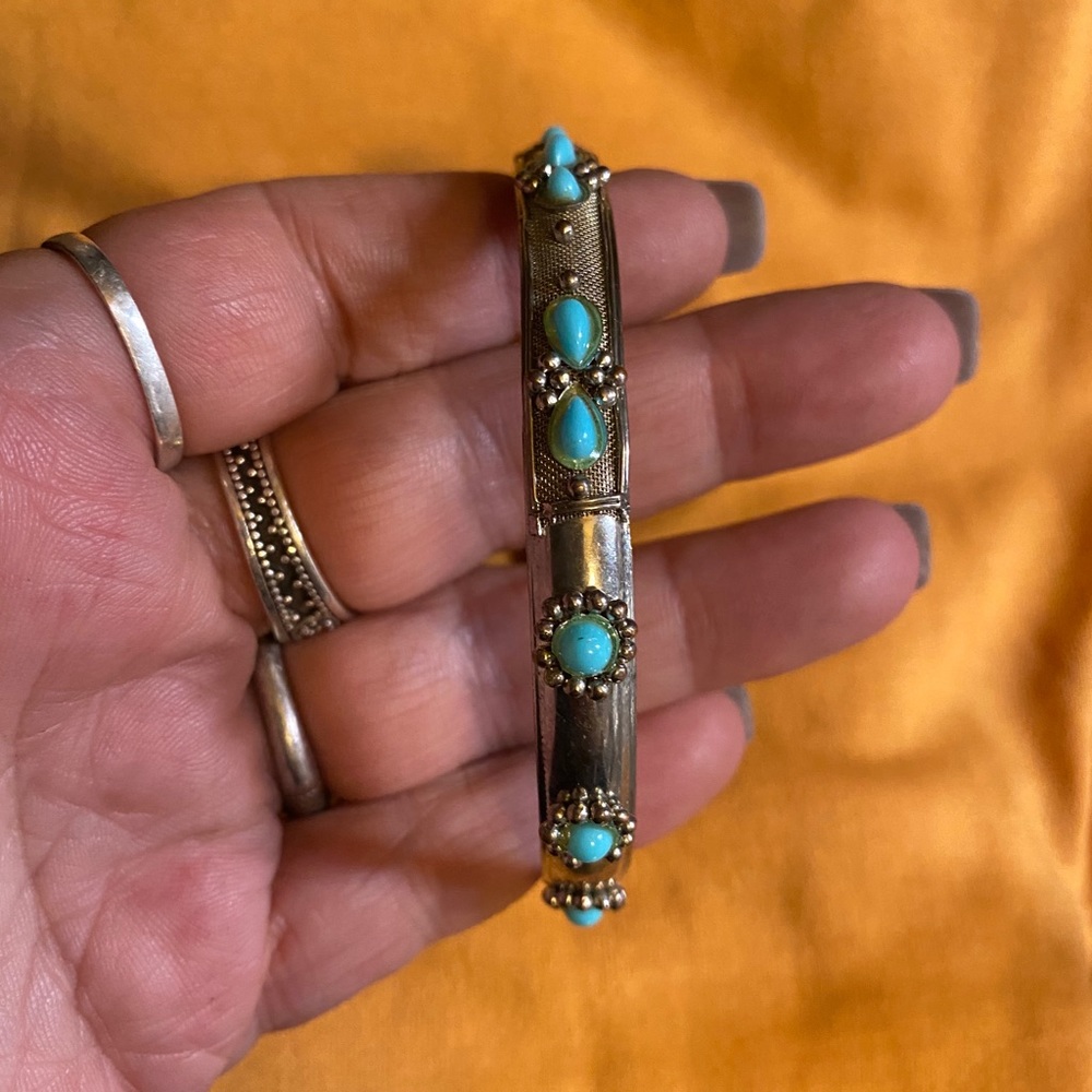 Stretchy bracelet
